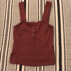 maroon tank top